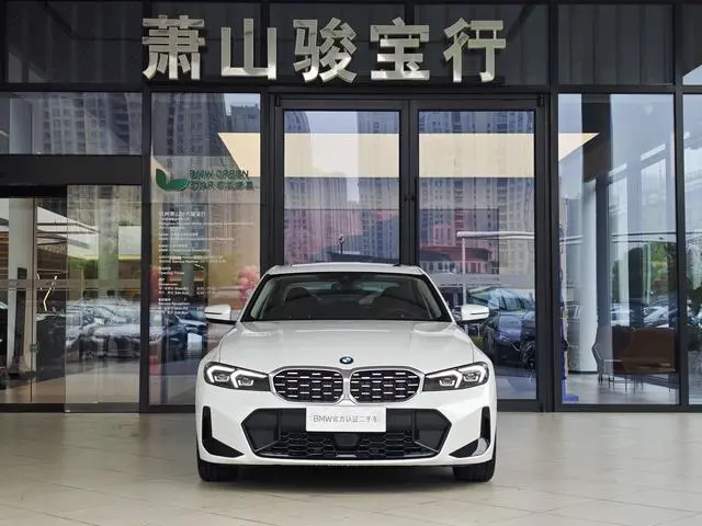BMW BMW 3 Series 325i M sports suit