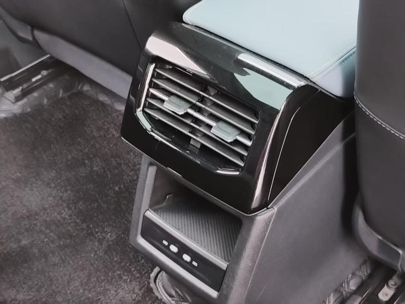 Volkswagen ID.4 X 2025