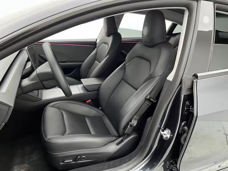 Tesla Model 3 2025