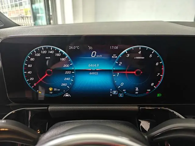 Mercedes-Benz Mercedes-Benz GLA GLA 220