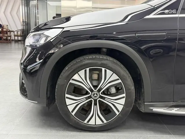 Mercedes-Benz Mercedes-Benz EQE SUV EQE SUV 500 4MATIC Pioneer Edition