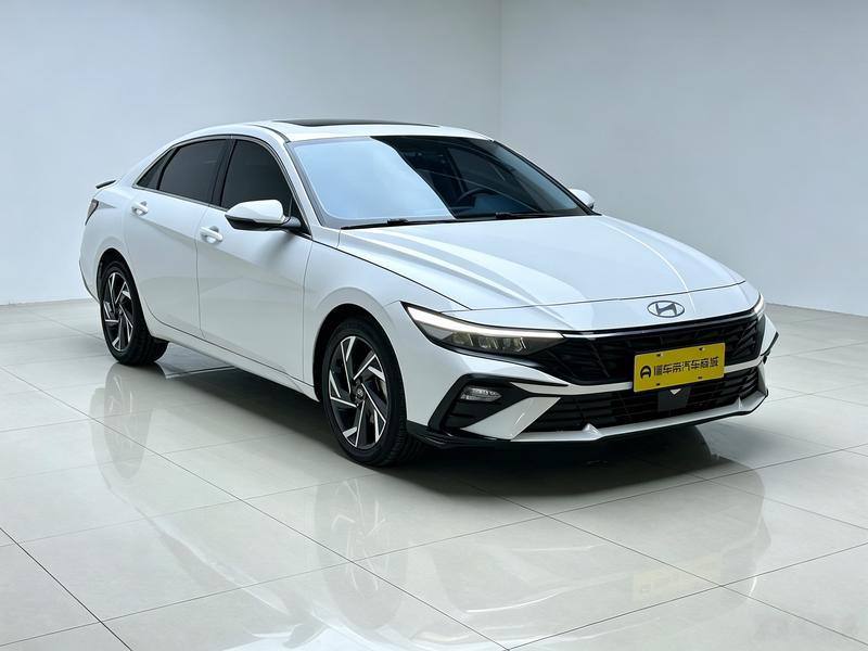Hyundai Elantra 2023
