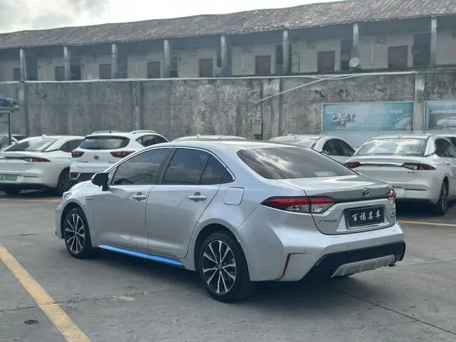 TOYOTA Lei Ling Dual engine 1.8H E-CVT sports version