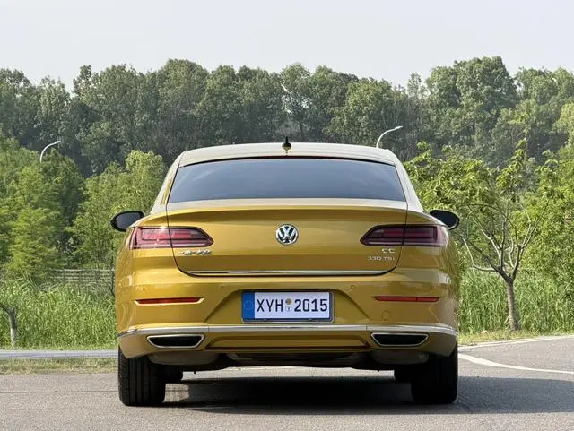 Volkswagen Volkswagen CC 330TSI Charm Edition Country V