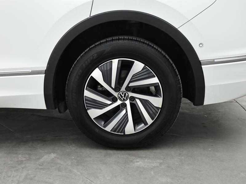 Volkswagen Tiguan L PHEV 2023