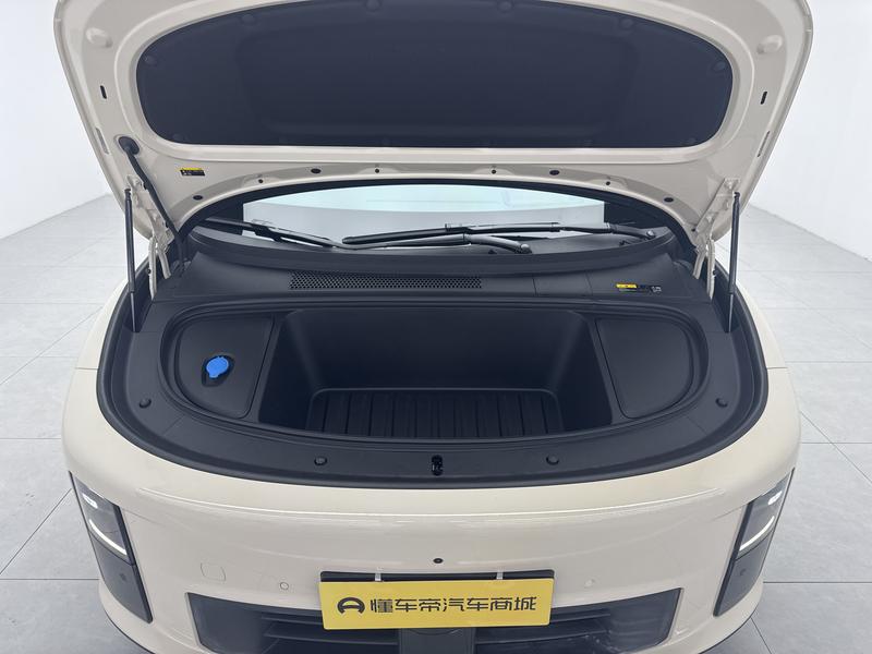 Li Auto Ideal i6 2025