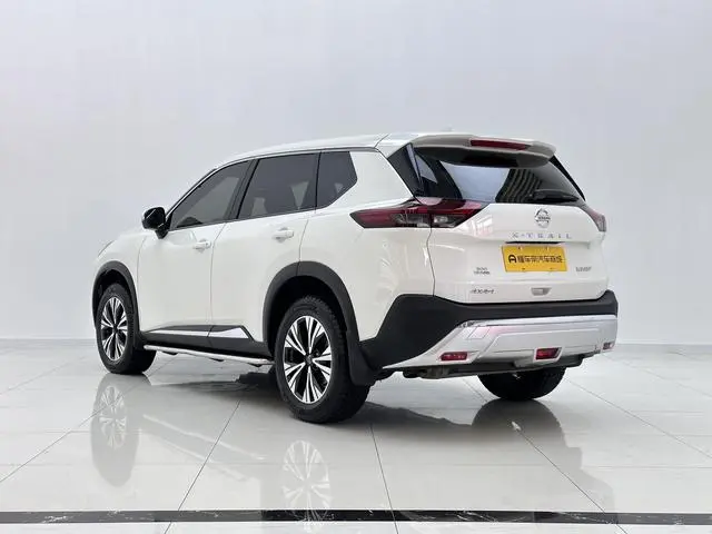 Nissan Qijun VC-Turbo 300 CVT 4WD Deluxe Edition