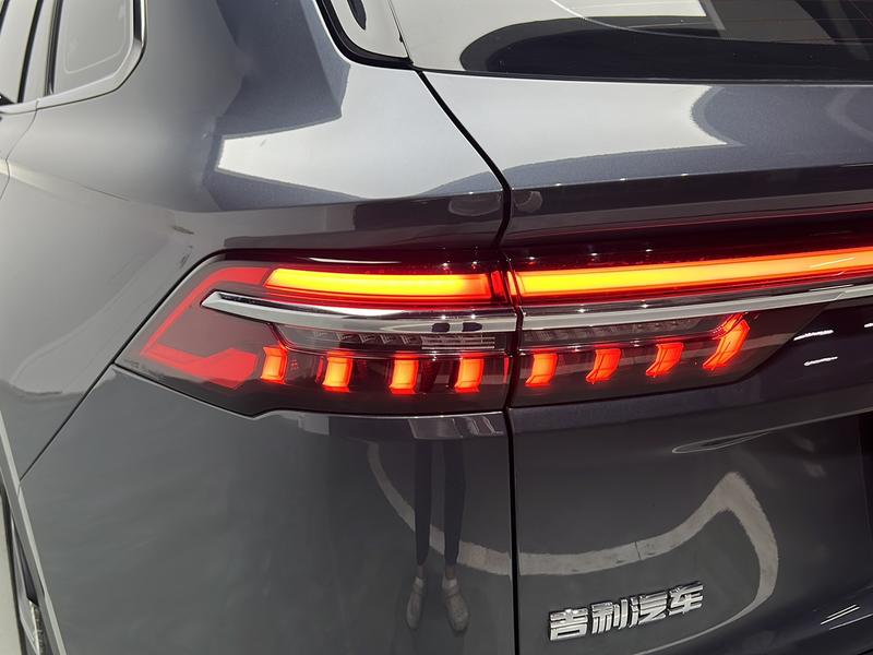 Geely Emgrand L 2024