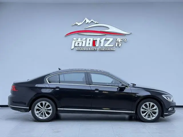Volkswagen Magotan 330TSI DSG Luxury Country VI