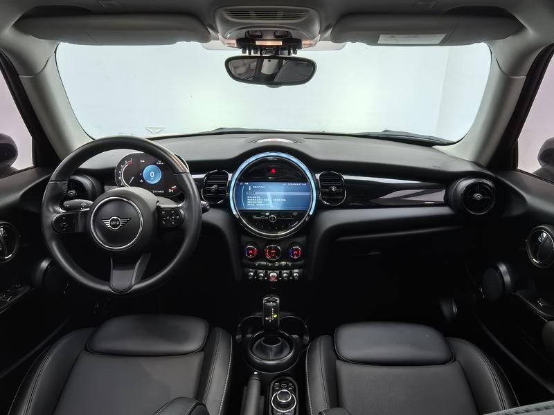 MINI MINI 2022