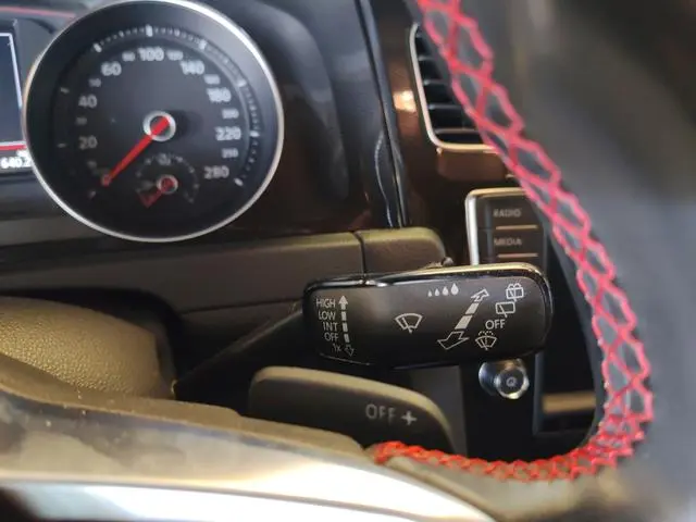 Volkswagen Golf GTI 2.0TSI GTI