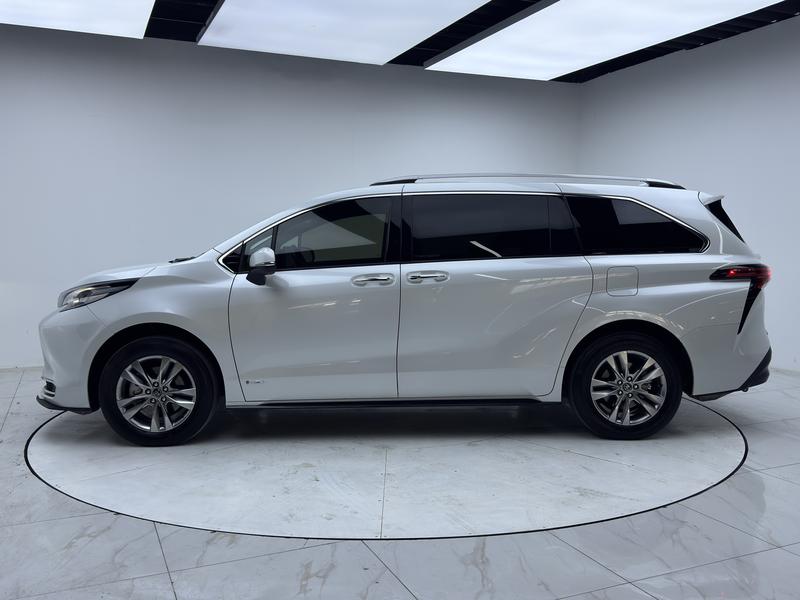 Toyota Sienna 2024