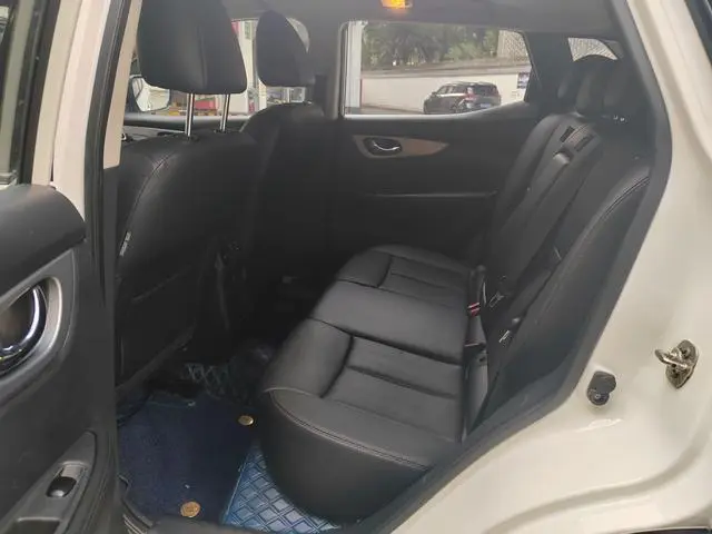 Nissan Qashqai 2.0 L XV Smart Edition