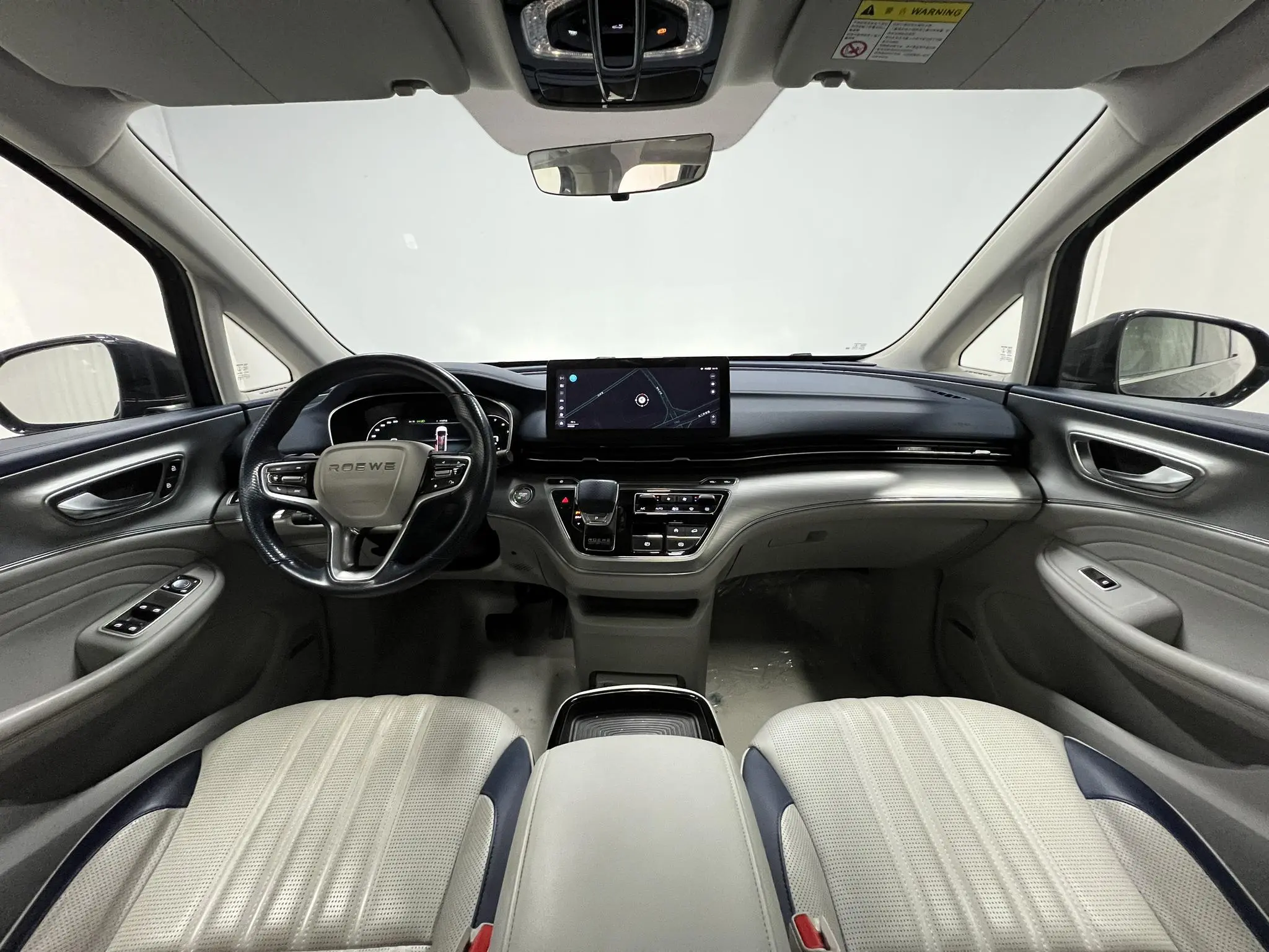 Roewe Roewe iMAX8 400TGI Reunion Edition