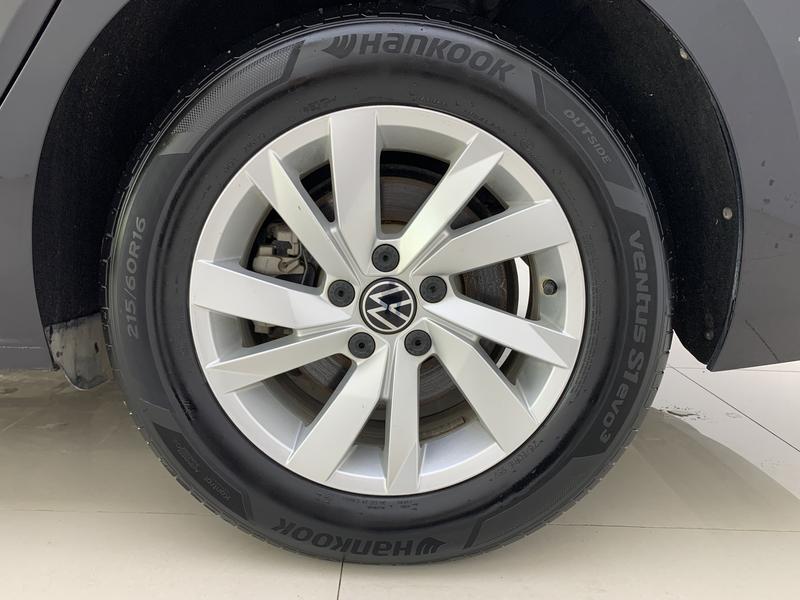 Volkswagen Passat 2023