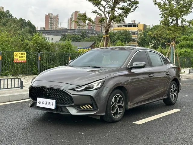 MG MG5 180DVVT Manual Youth Deluxe Edition