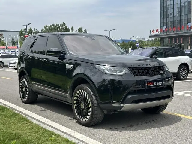 Land Rover discover 3.0 V6 HSE LUXURY