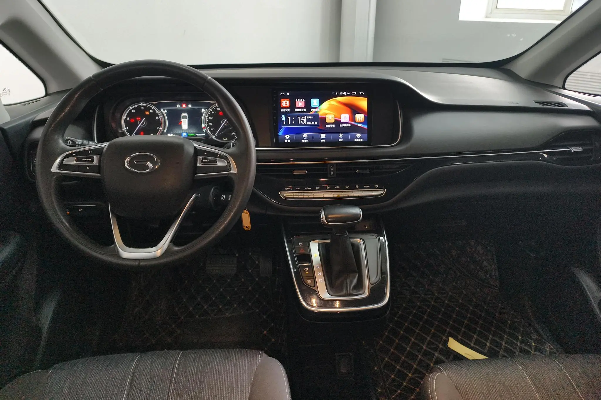 GAC Trumpchi M6 270T Automatic Elite Edition 7 seats