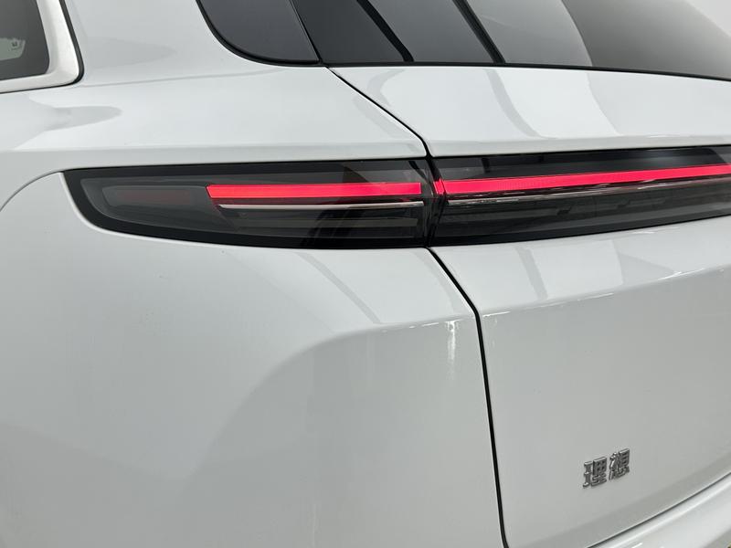 Li Auto Ideal L7 2023