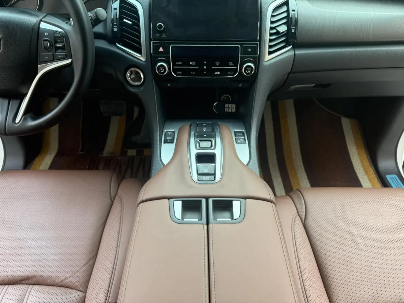 Honda Crown Road 370 TURBO 9AT Premium Edition AWD