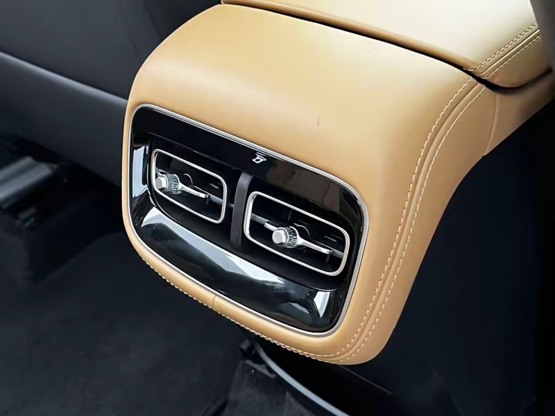 Geely Boyue L 2025