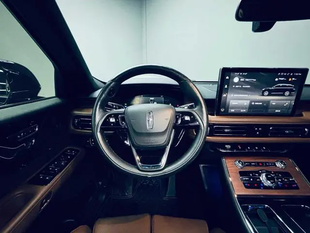 Lincoln Flying home 3.0T V6 four-wheel drive Zunya edition