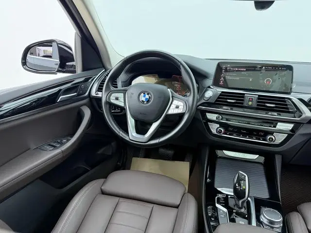 BMW BMW X3 Facelift xDrive25i luxury set