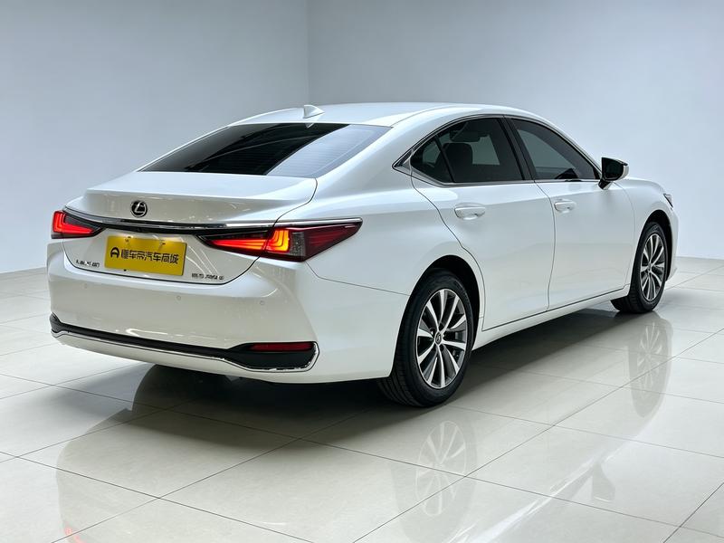 Lexus Lexus ES 2020