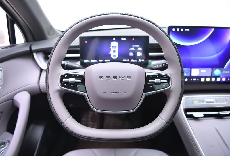 Roewe Roewe M7 DMH 2025