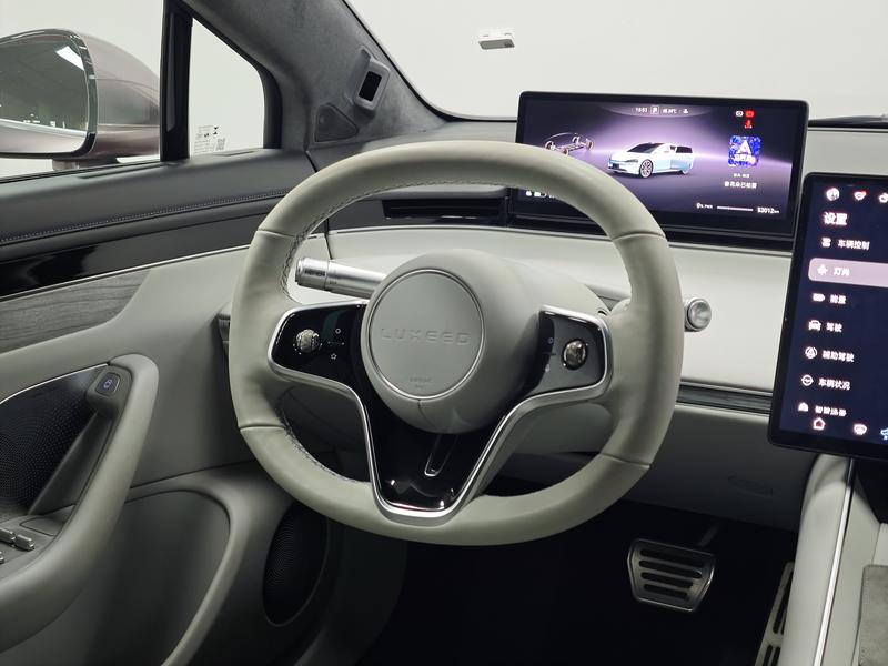 Luxeed Zhijie S7 2025