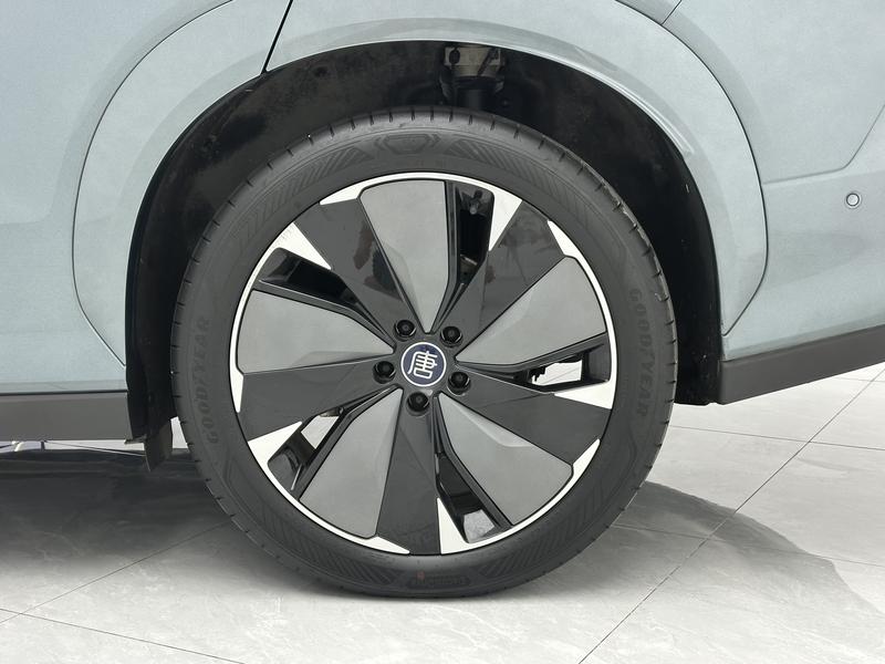 BYD Tang L DM 2025