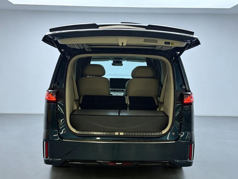 Voyah Lantu Dreamer PHEV 2025