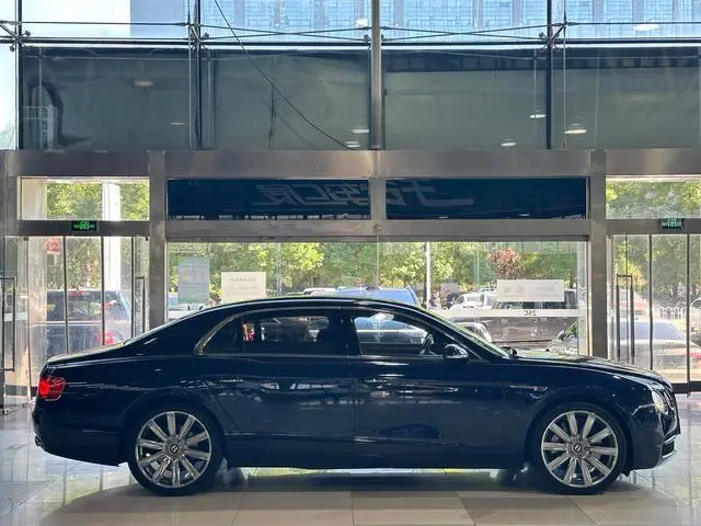 Bentley Flying 4.0T V8 Standard Edition