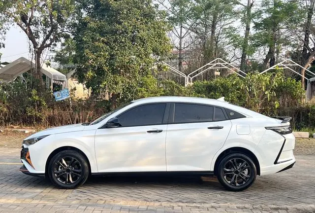 Dongfeng Fengshen Yi Hyun 1.5L automatic speed version