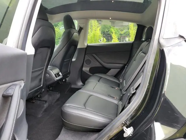 Tesla Model Y Facelifted rear-wheel drive version