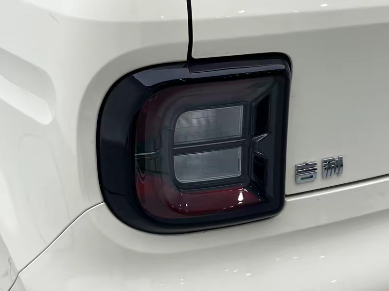 Geely Galaxy panda 2025