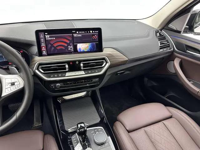 BMW BMW X3 xDrive30i Leading M Yao Ye Set