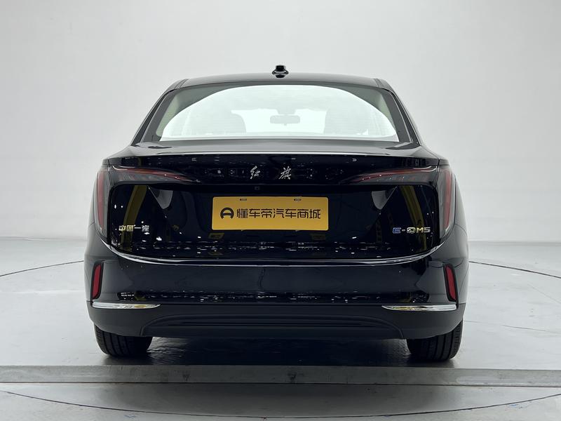 Hongqi Hongqi E-QM5 2025