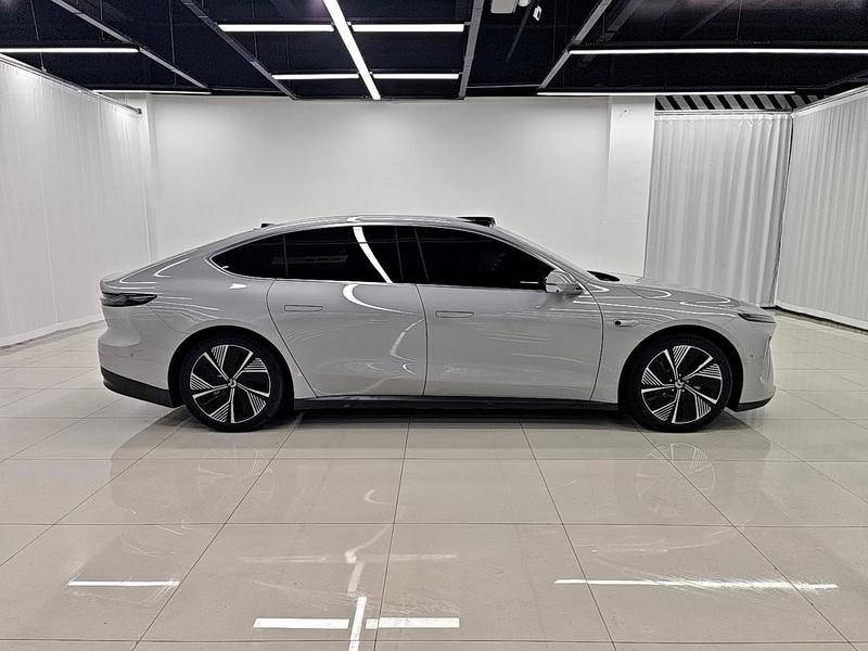 NIO NIO ET7 2024