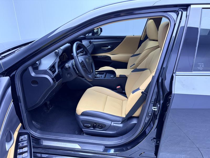 Lexus Lexus ES 2022