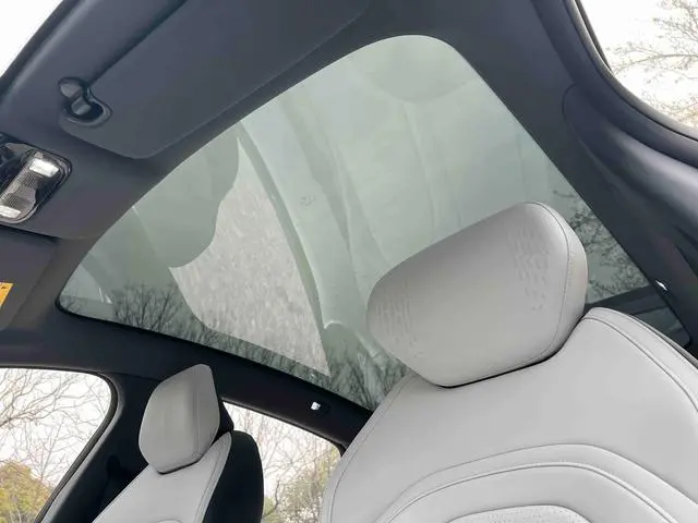 Dongfeng eπ eπ007 Pure electric 530Pro version