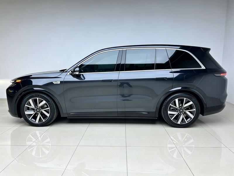 Li Auto Ideal L8 2023