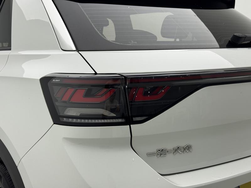 Volkswagen T-Roc 2024