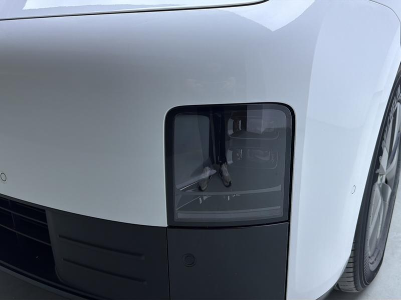Li Auto Ideal MEGA 2025