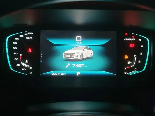 Dongfeng Fengshen Yi Hyun MAX 1.5T Super Power Dad Version