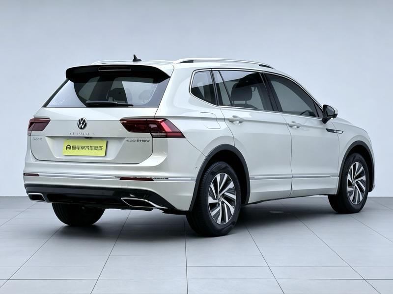 Volkswagen Tiguan L PHEV 2021