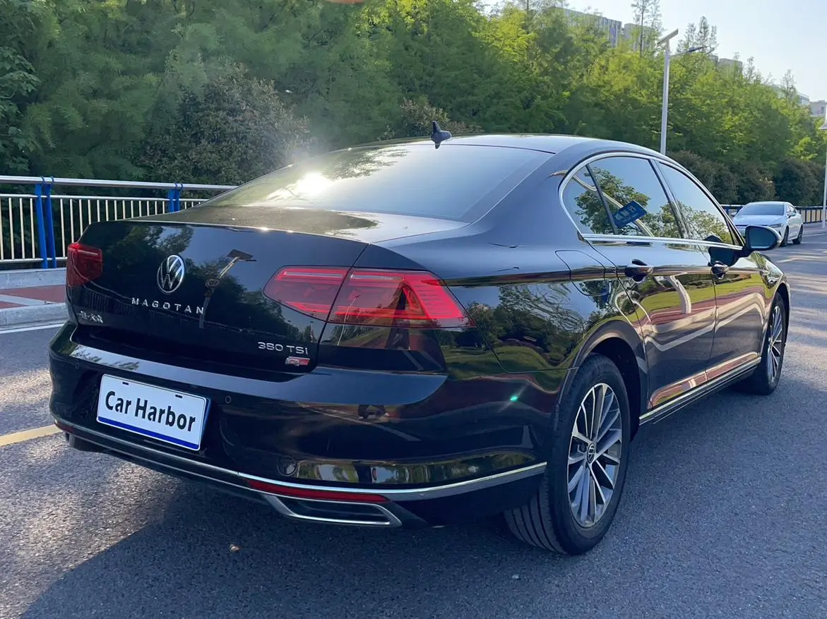 Volkswagen Magotan 380TSI DSG Luxury