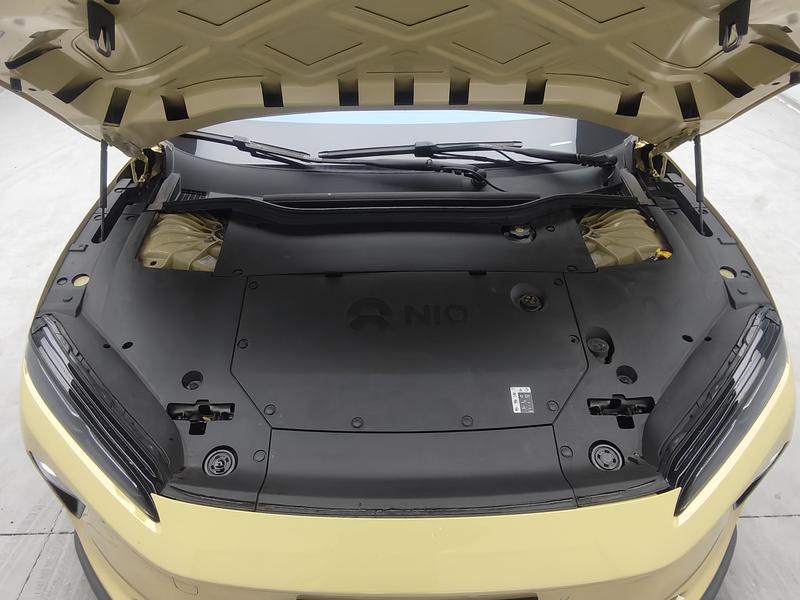 NIO NIO ET5 2022