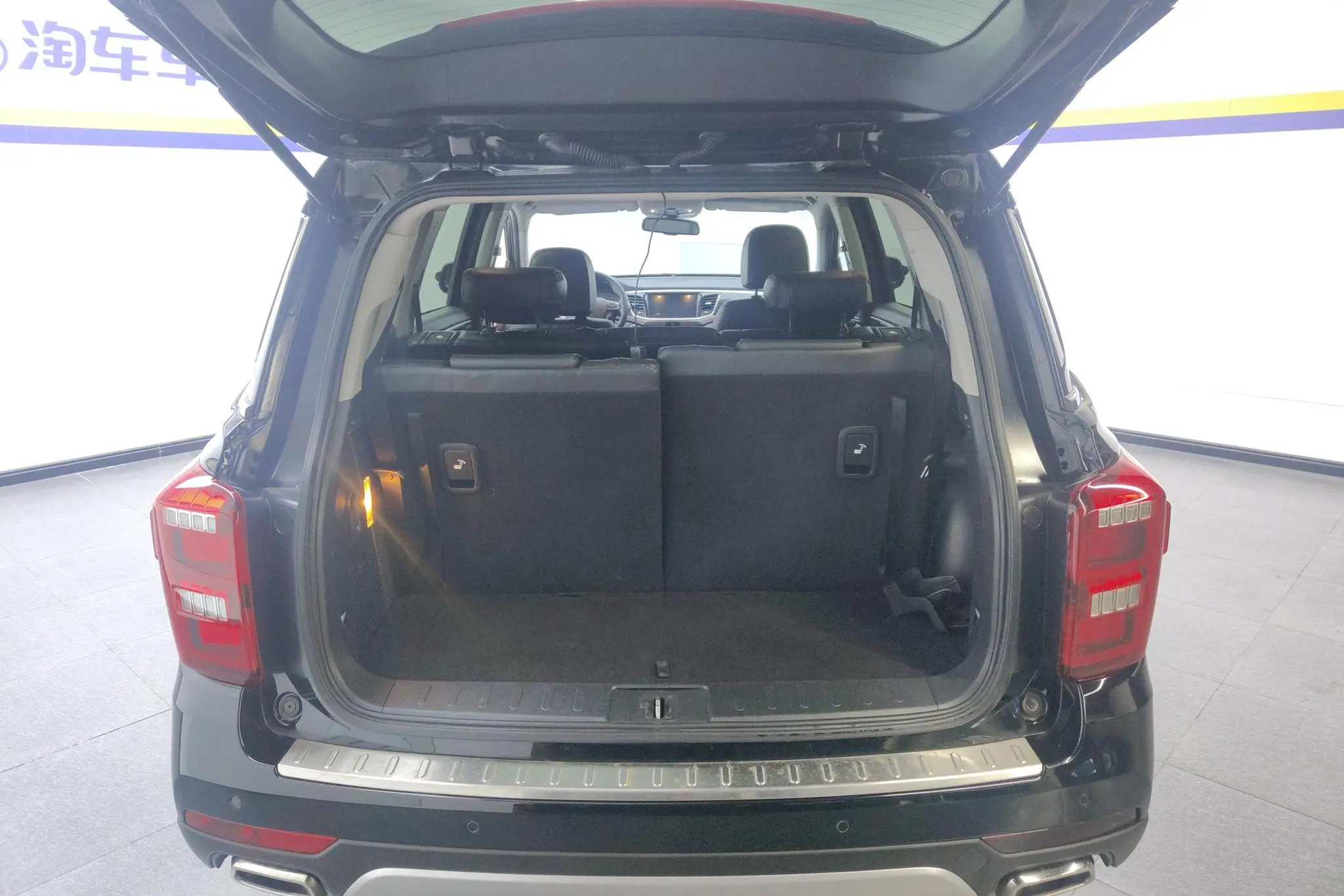 GAC Trumpchi GS8 320T two-wheel drive luxury Zhilian Edition 7 seats