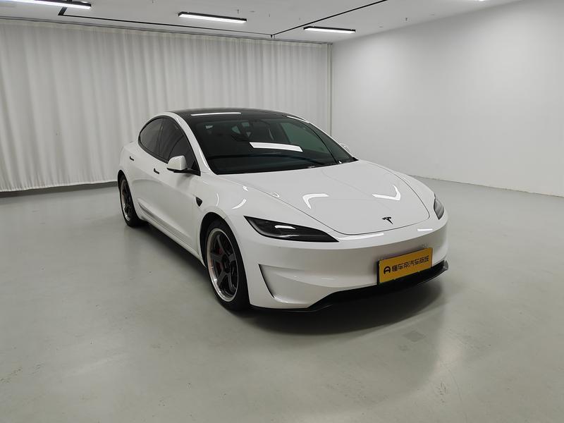 Tesla Model 3 2025